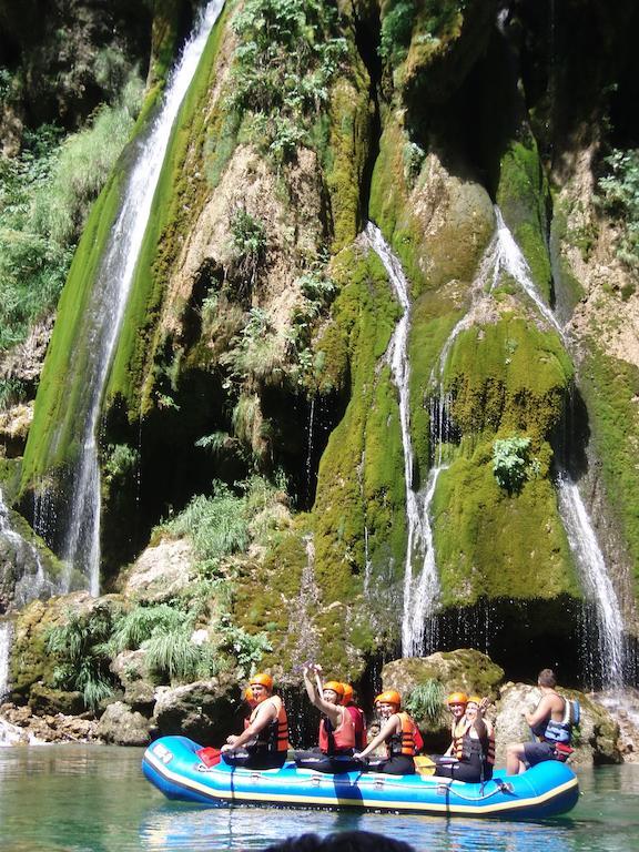 Rafting Center Drina Tara Hotell Bastasi Eksteriør bilde
